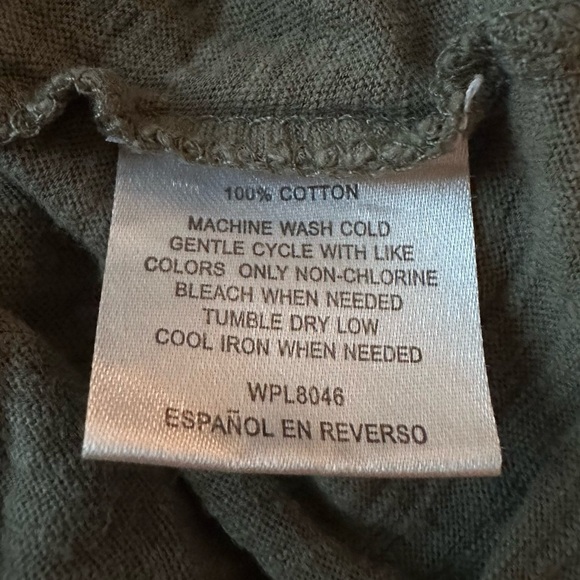 Green Long Sleeve Pocket Tee | Subtle V Neck - Picture 8 of 8